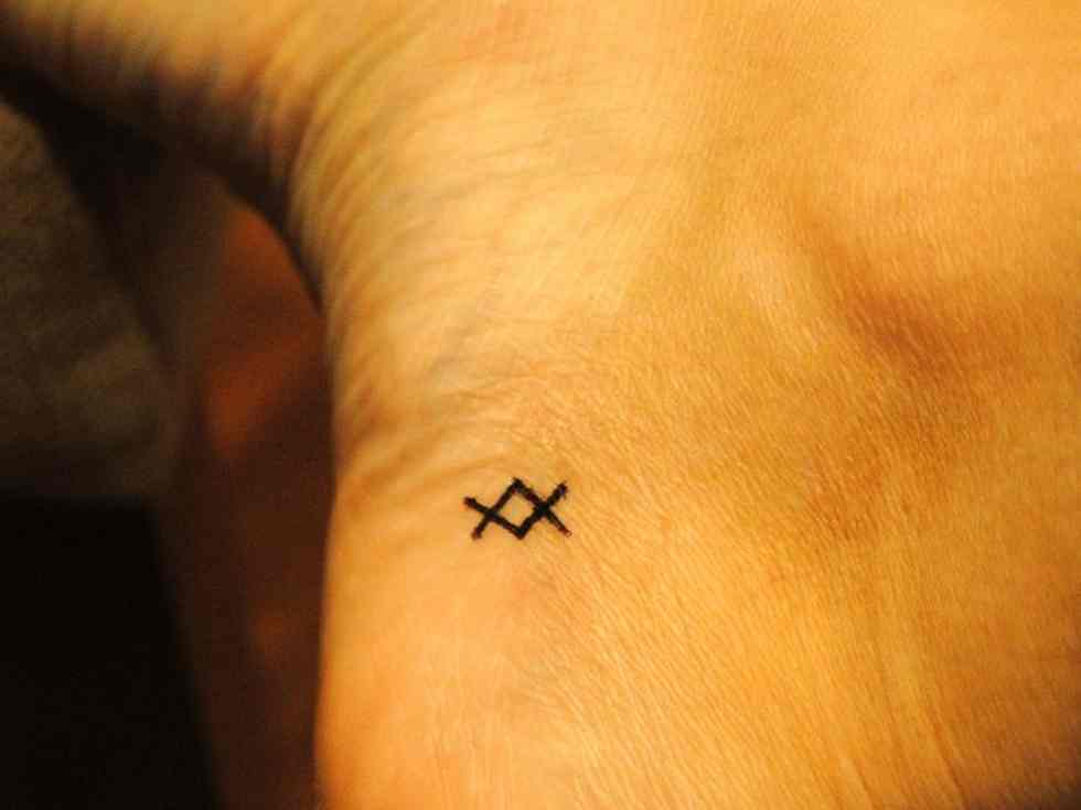 20 Cute Small Significant Tattoos for Ladies