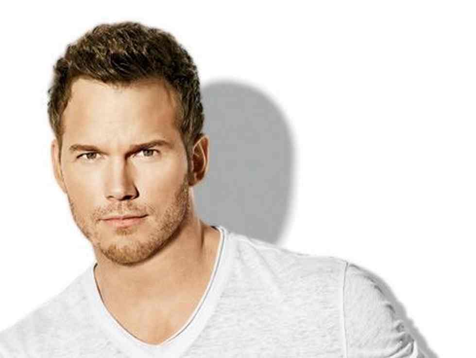 Chris Pratt’s PDA Recommendation: ‘Hold It Stylish’