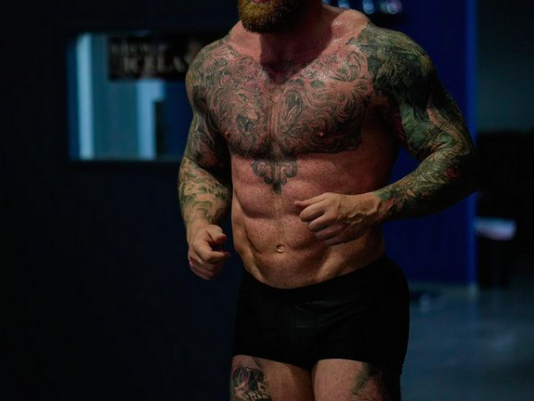 Thor Bjornsson Is Beginning to Look Terrifyingly Shredded